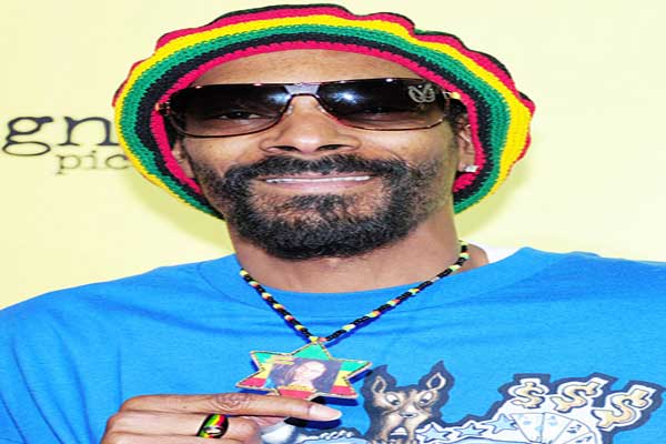 SNOOP LION BUNNY WAILER controversy jan 2013