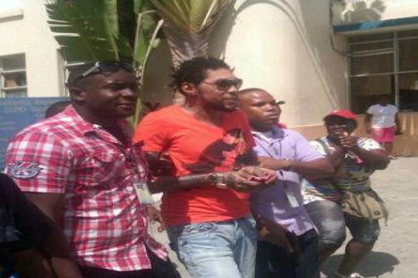 Vybz Kartel TAKEN TO HOSPITAL JUN E27 2013