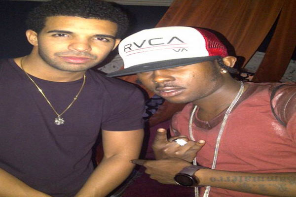 <strong>Popcaan’s Unruly Gang On Drake’s’ OVO T-Shirts</strong>