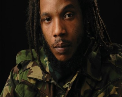 <strong>Stephen Marley Kicks Off 50-City “Babylon By Bus Tour” [Full Tour Dates]</strong>
